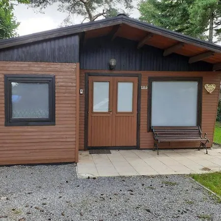 Le Chalet De Corinne Domek alpejski Resteigne
